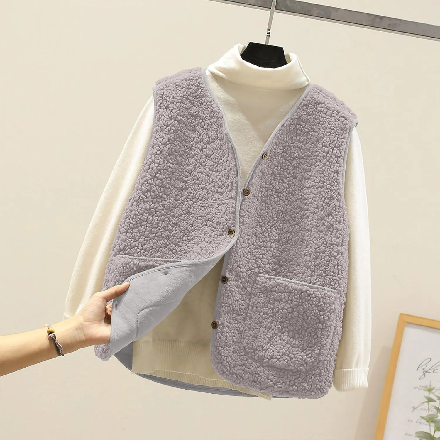 Canbebig Fleece Vest Women Soft Sleeveless Classic Fit Button Down Fuzzy Sherpa Fleece Jacket Cozy Waistcoat Outwear Pockets