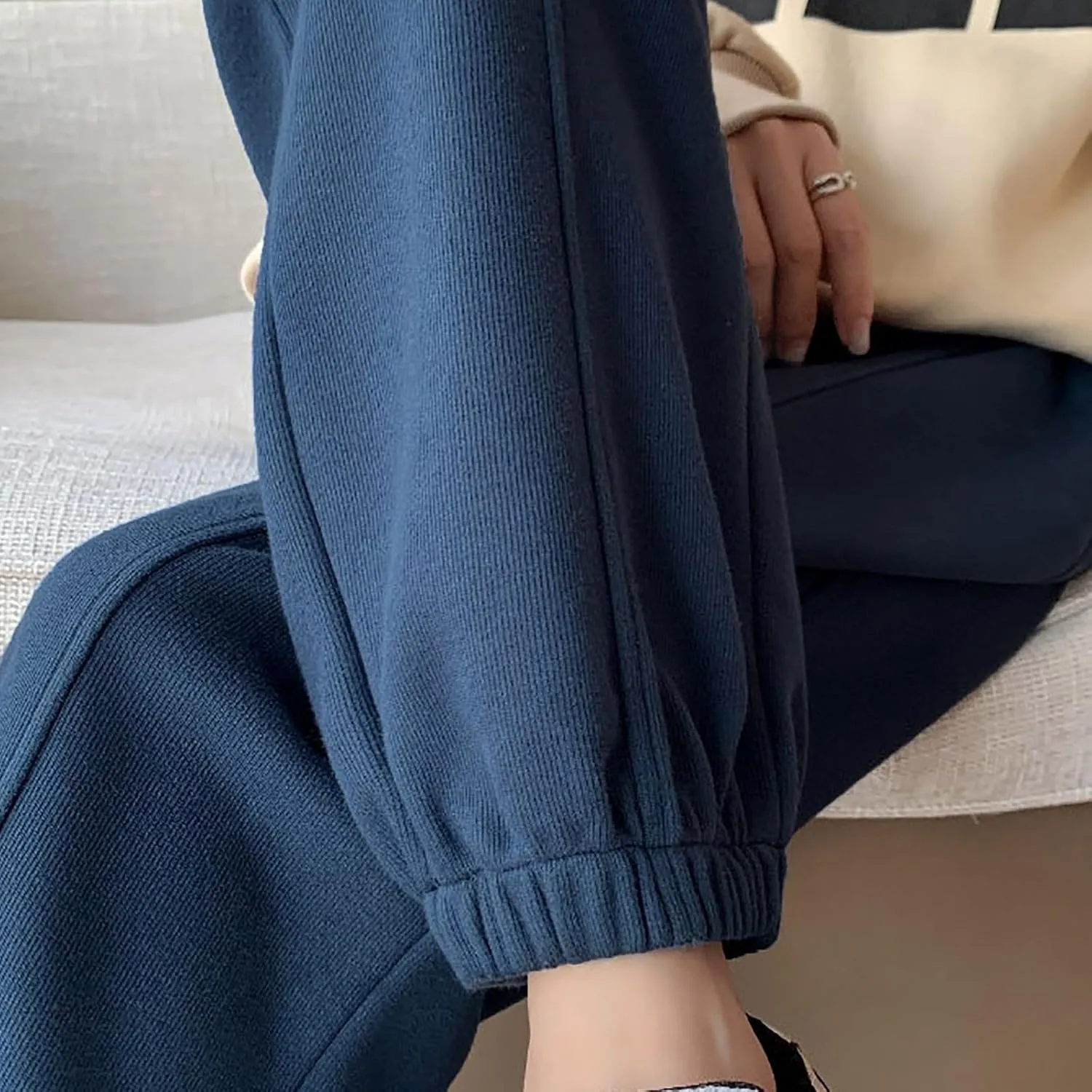 XUNRYAN Sweatpants Women Joggers with Pockets Fleece Lined Lounge Yoga Pants Wide Leg Trousers Winter Warm Loungewear