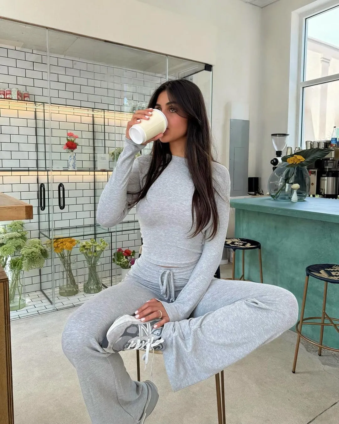 YEOREO Two Piece Sets for Women Long Sleeve Tops Lounge Set Drawstring Wide Leg Pants Ava Matching